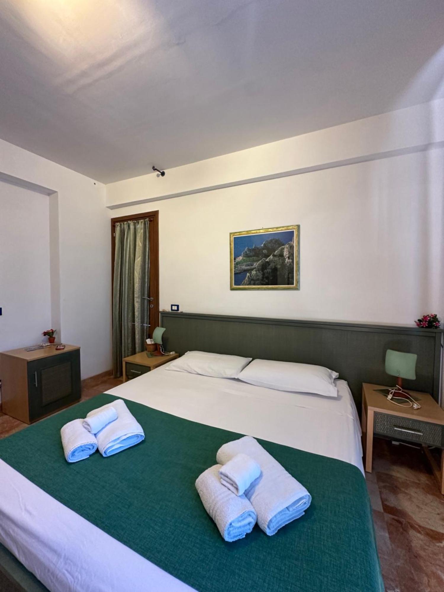 Isoladelmiele Hotel Marettimo Kültér fotó